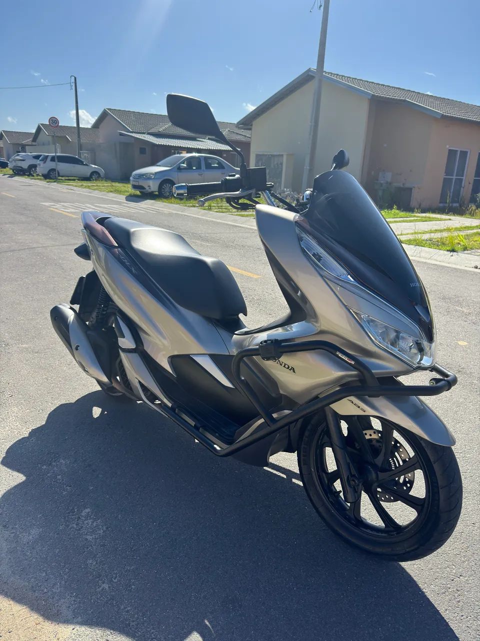 PCX 2022 DLX - Foto 2