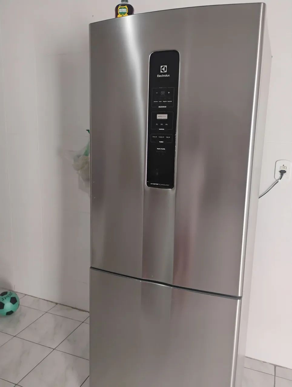 boa tarde estou vendendo uma geladeira Eletrolux e uma TV 55 polegadas Samsung Galaxy  - Foto 5