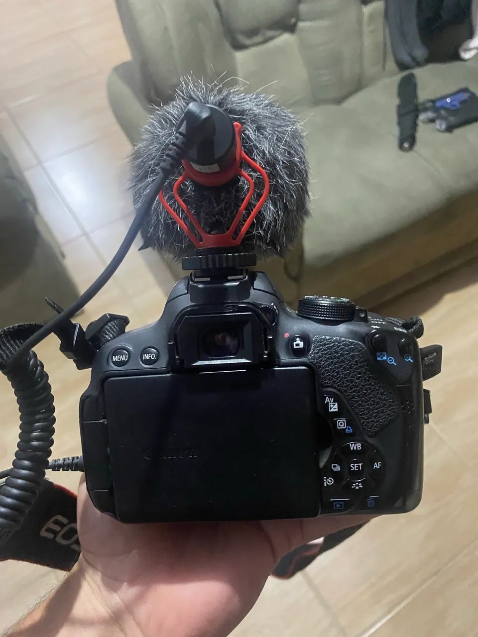 Camera Canon T5i Com Microfone Direcional - Foto 4