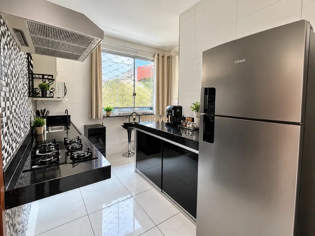 Casa para Aluguel com Varanda e Vagas de Garagem - Foto 4