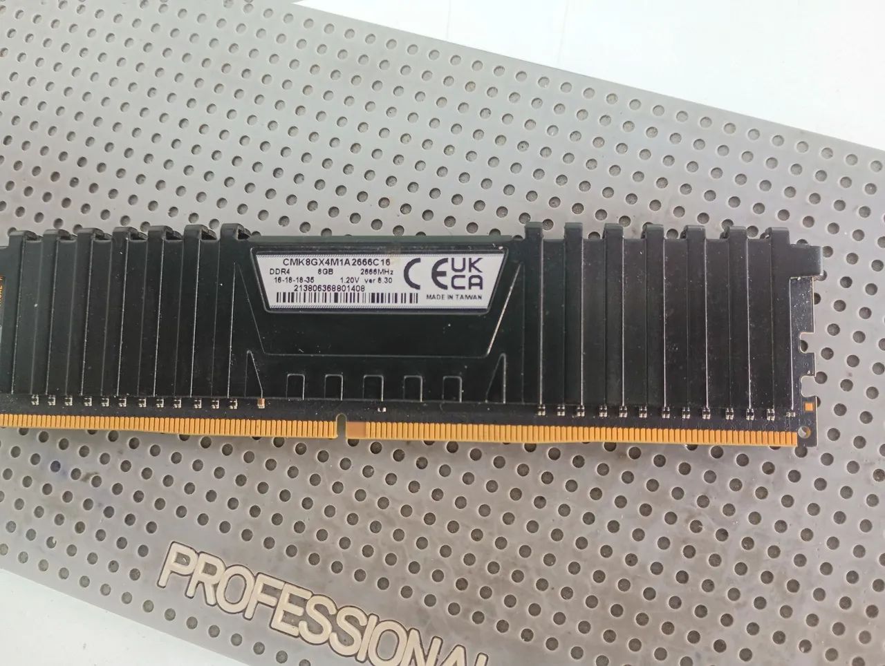 Memória Ram tenho 1 de 8GB 2 de 4GB  - Foto 3