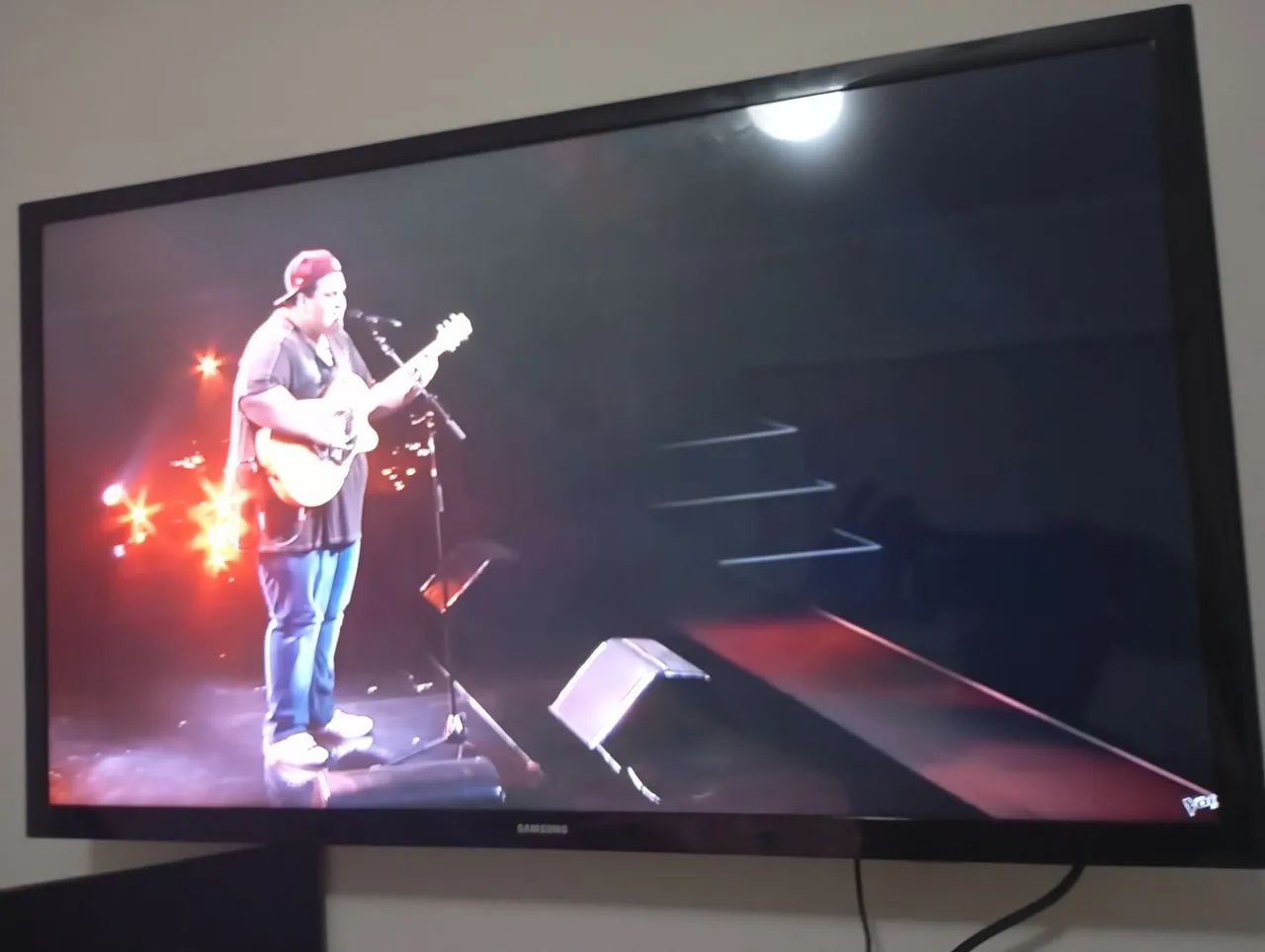 TV LED Samsung HD 32<br>Modelo: UN32J4000AG