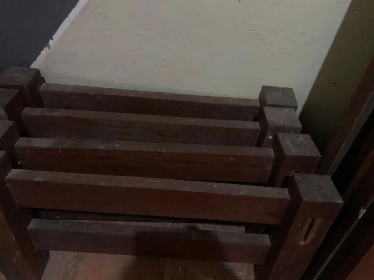 Duas cama de solteiro, madeira angelim  - Foto 2