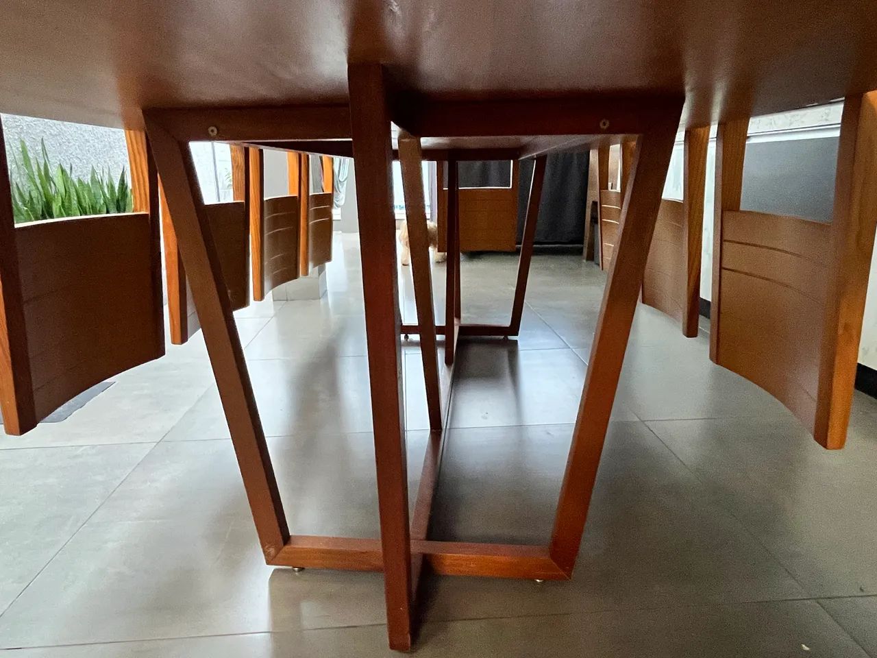 Mesa madeira 8 lugares, usada mas em excelente estado ! - Foto 4