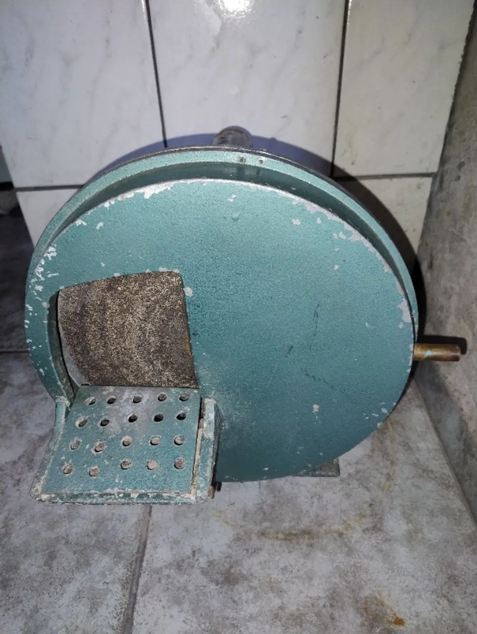 Recortador de Gesso para prótese dentária 