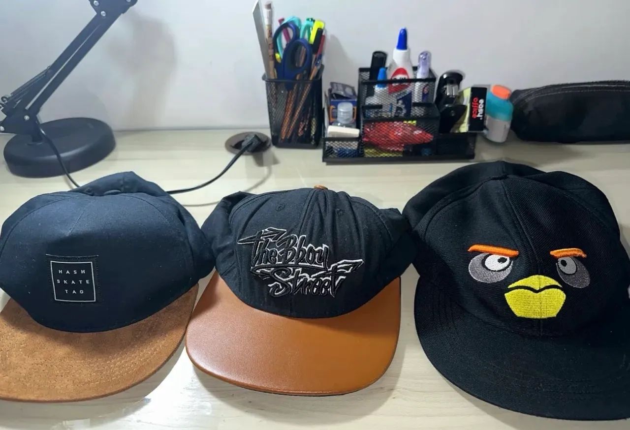 Kit três bonés 