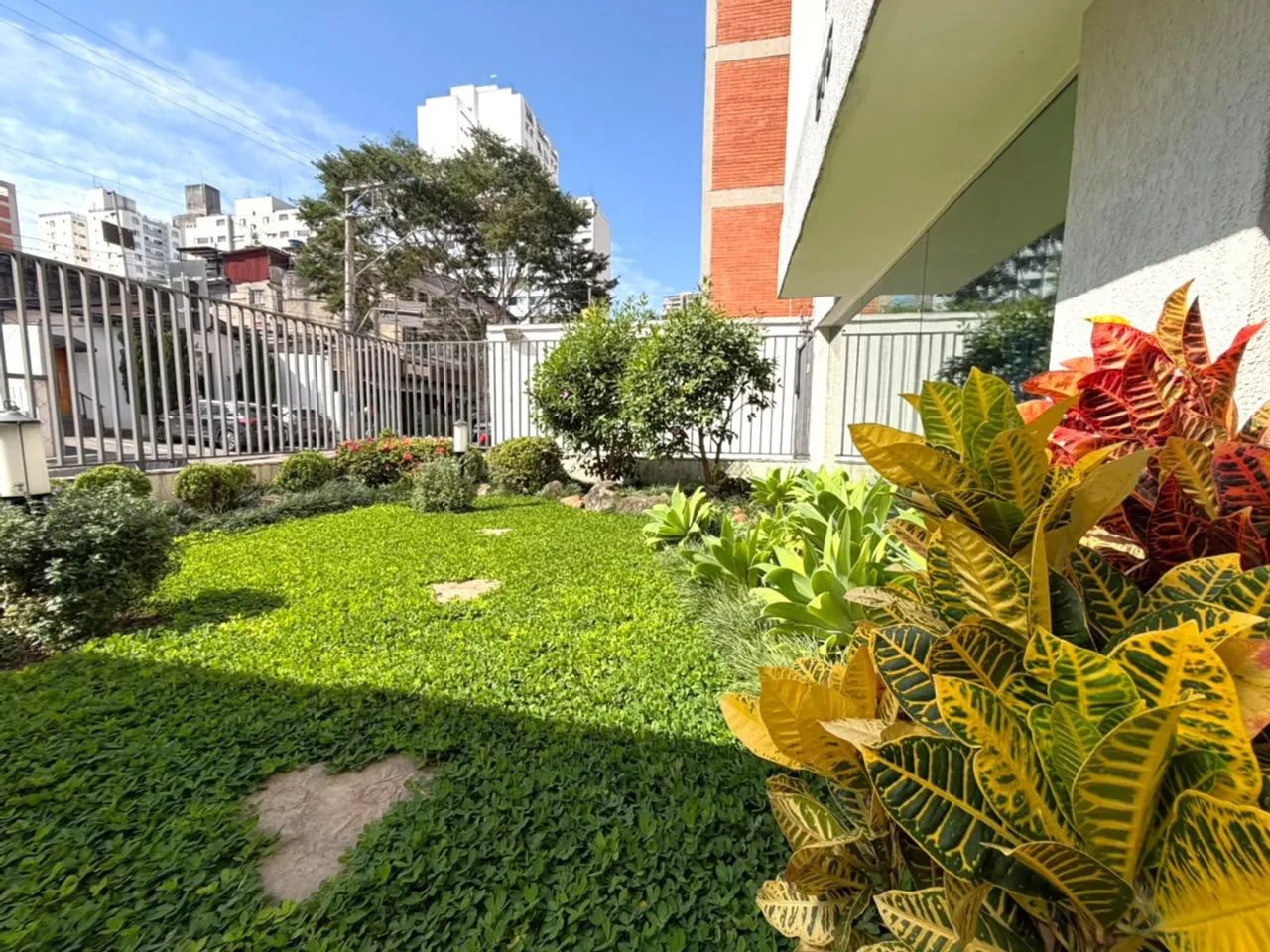 Apartamento para venda em Vila Olímpia com 2 quartos, 67m² - Foto 2
