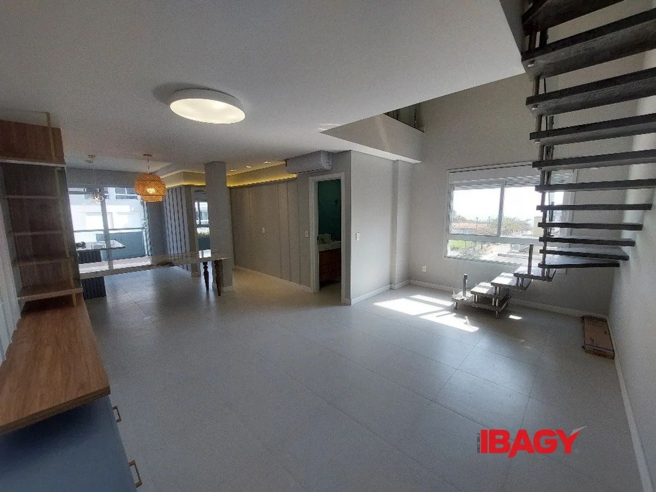 Excelente Apartamento 3 dormitório(s) em Jurerê - Florianópolis - Foto 2
