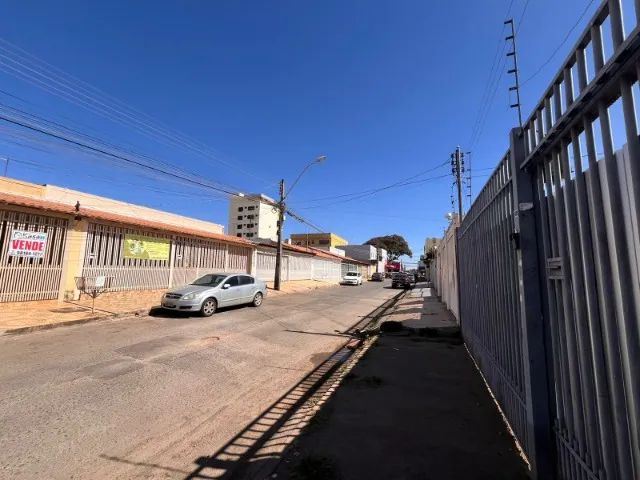 EXCELENTE CASA TERREA NO CENTRO DA CEILÂNDIA