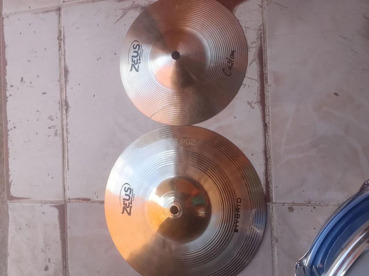 Vende caixa 14 mapex original, e dois Splash de 8 e 10 polegadas 