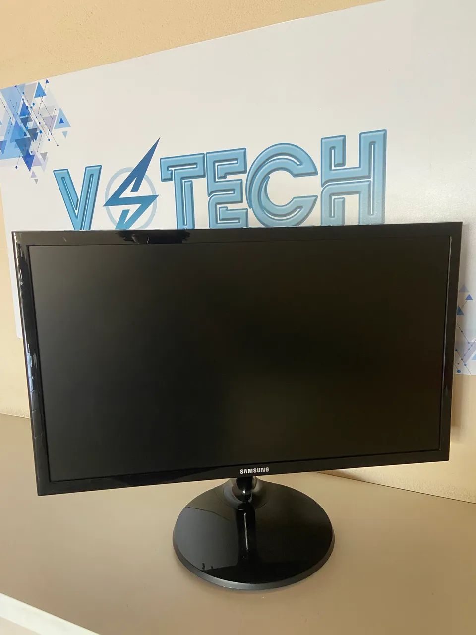 Monitor Dell 18?HD / Entrada VGA / Display Port - Foto 3