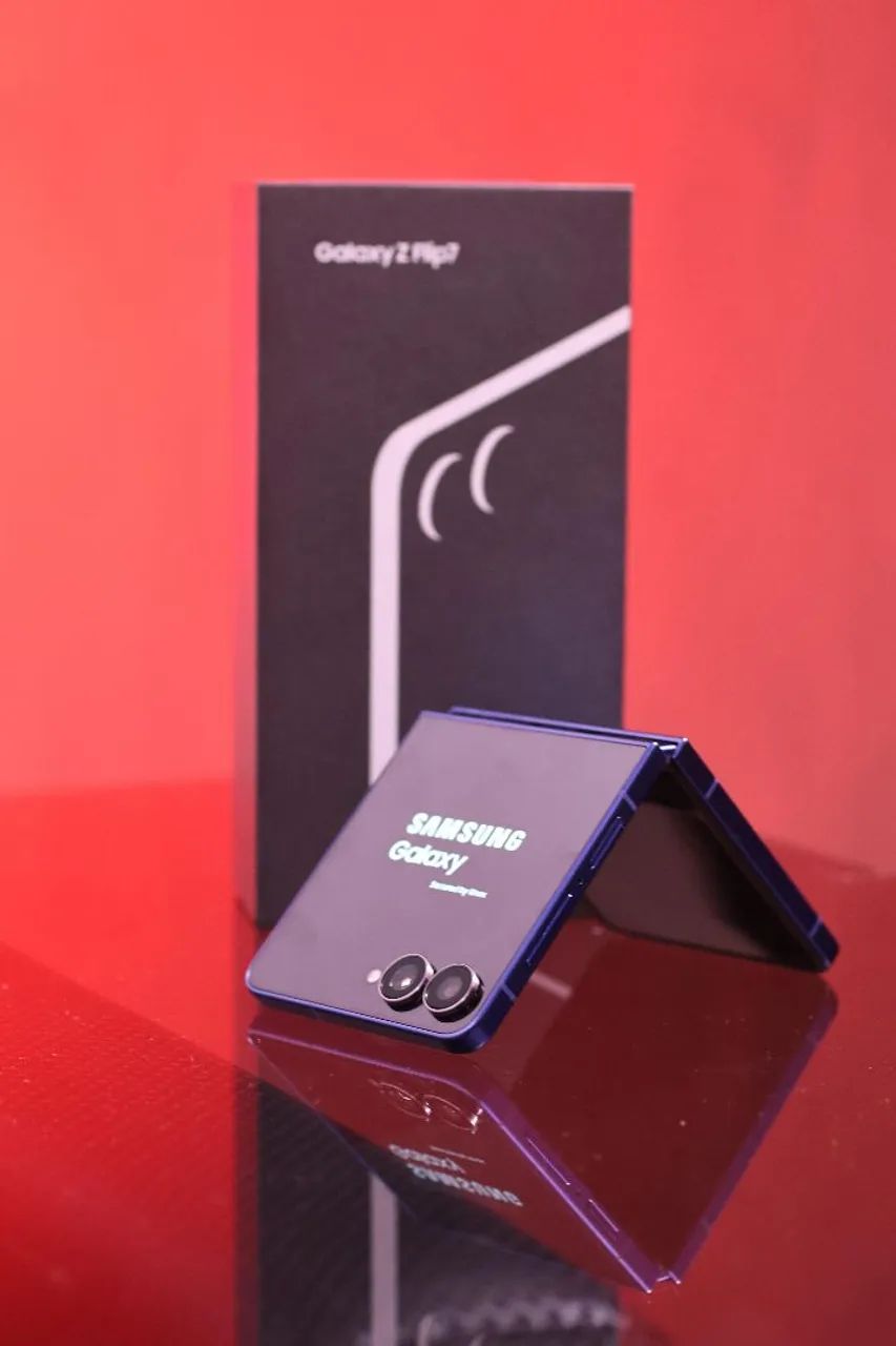 Z Flip7 512GB 12GB RAM - Foto 2