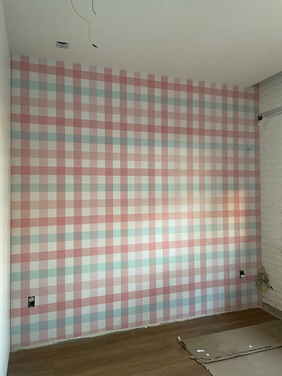 Instalação de pape de parede e adesivos! - Foto 3