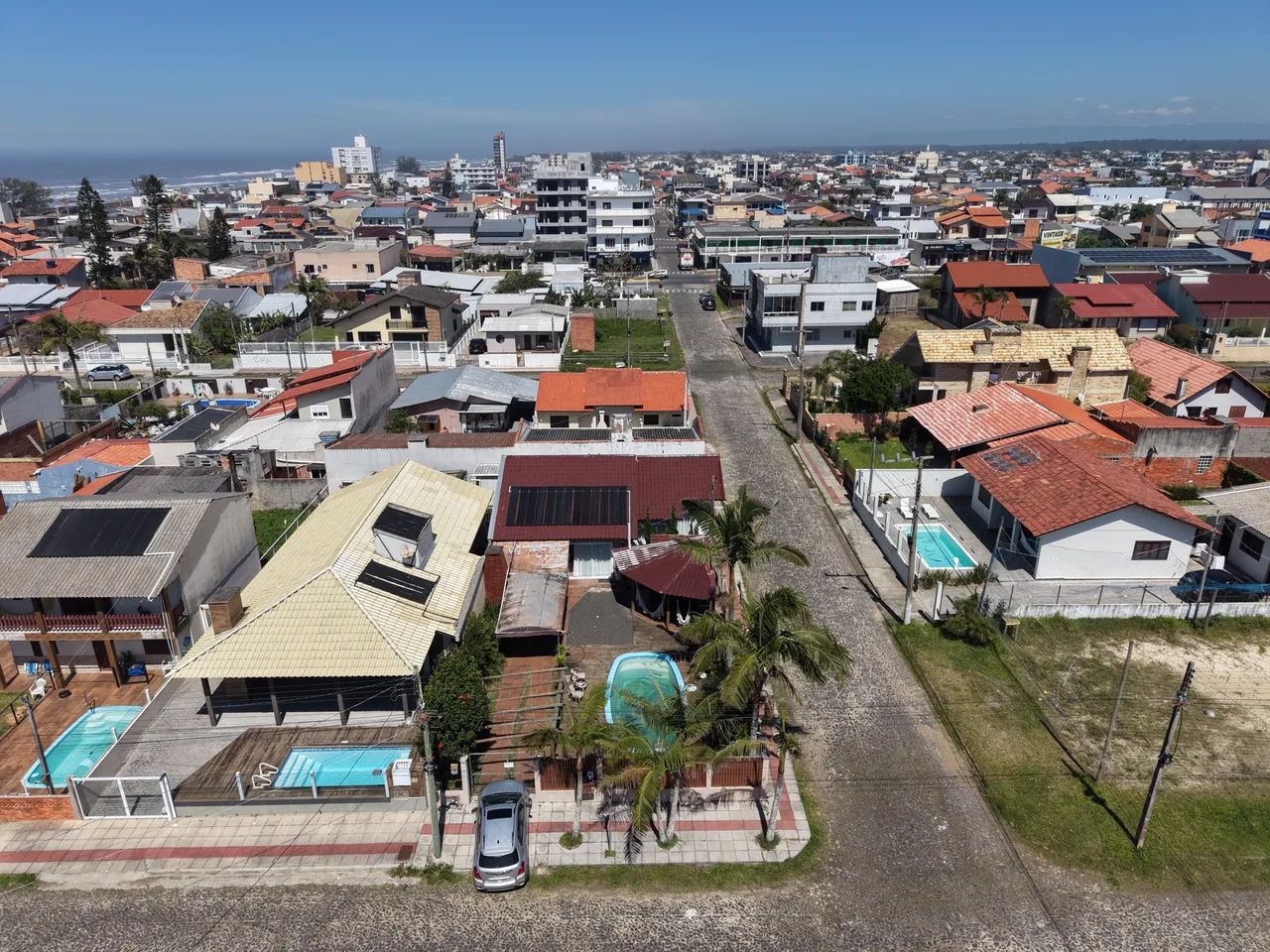 CASA NA PRIMEIRA QUADRA DO MAR  FRENTE NORTE - Foto 2