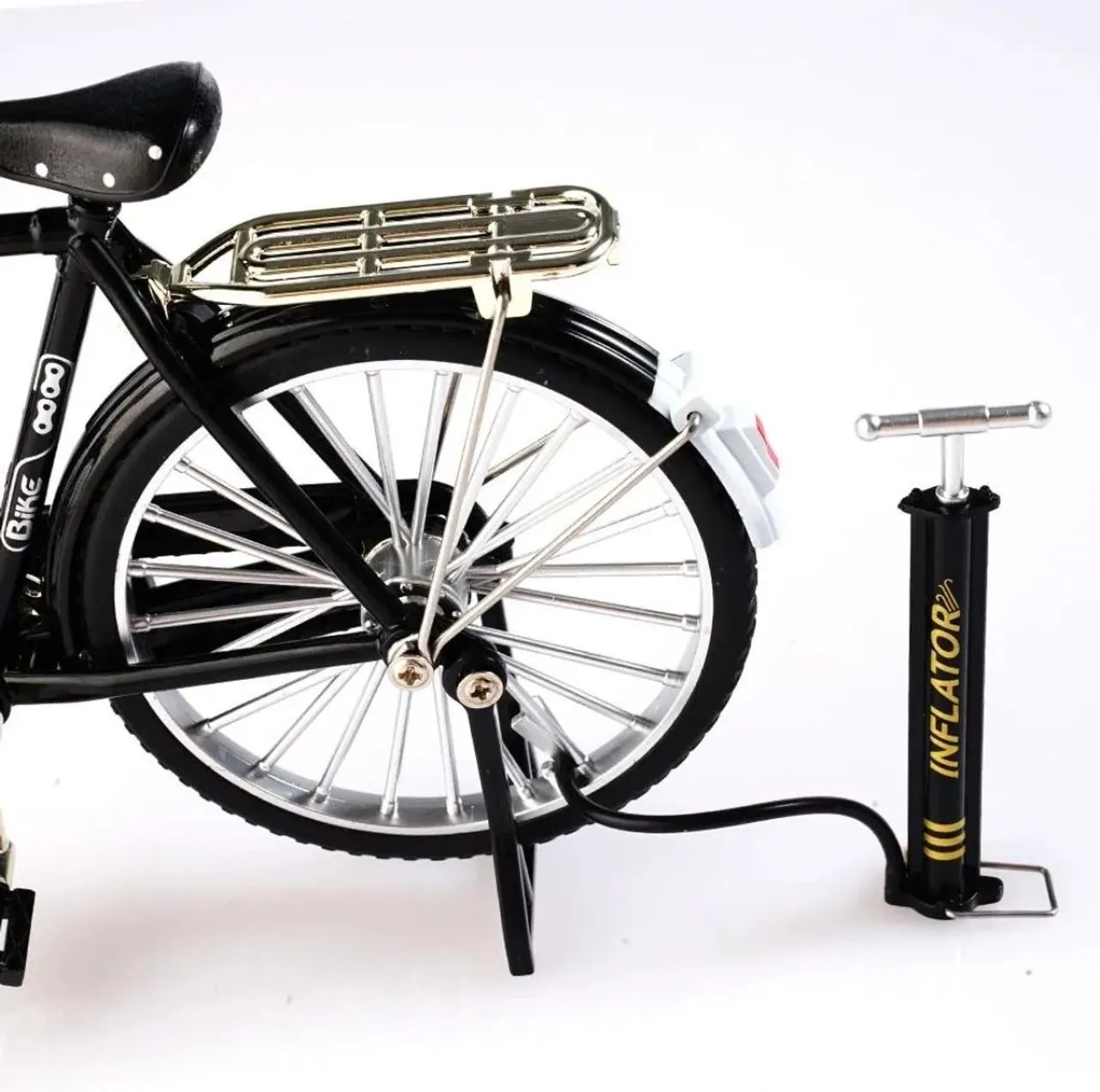 Bicicleta Clássica Miniatura em Metal (Montada - Preta) - Foto 5
