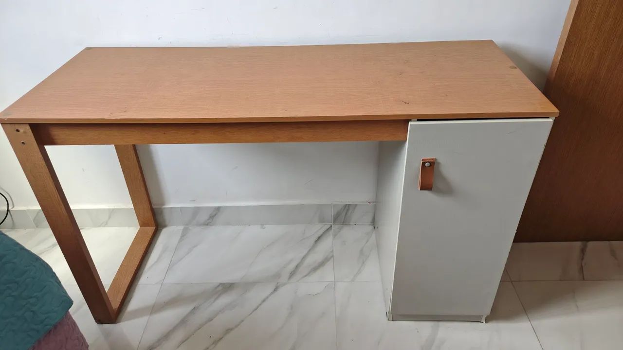 Escrivaninha em MDF 120x45