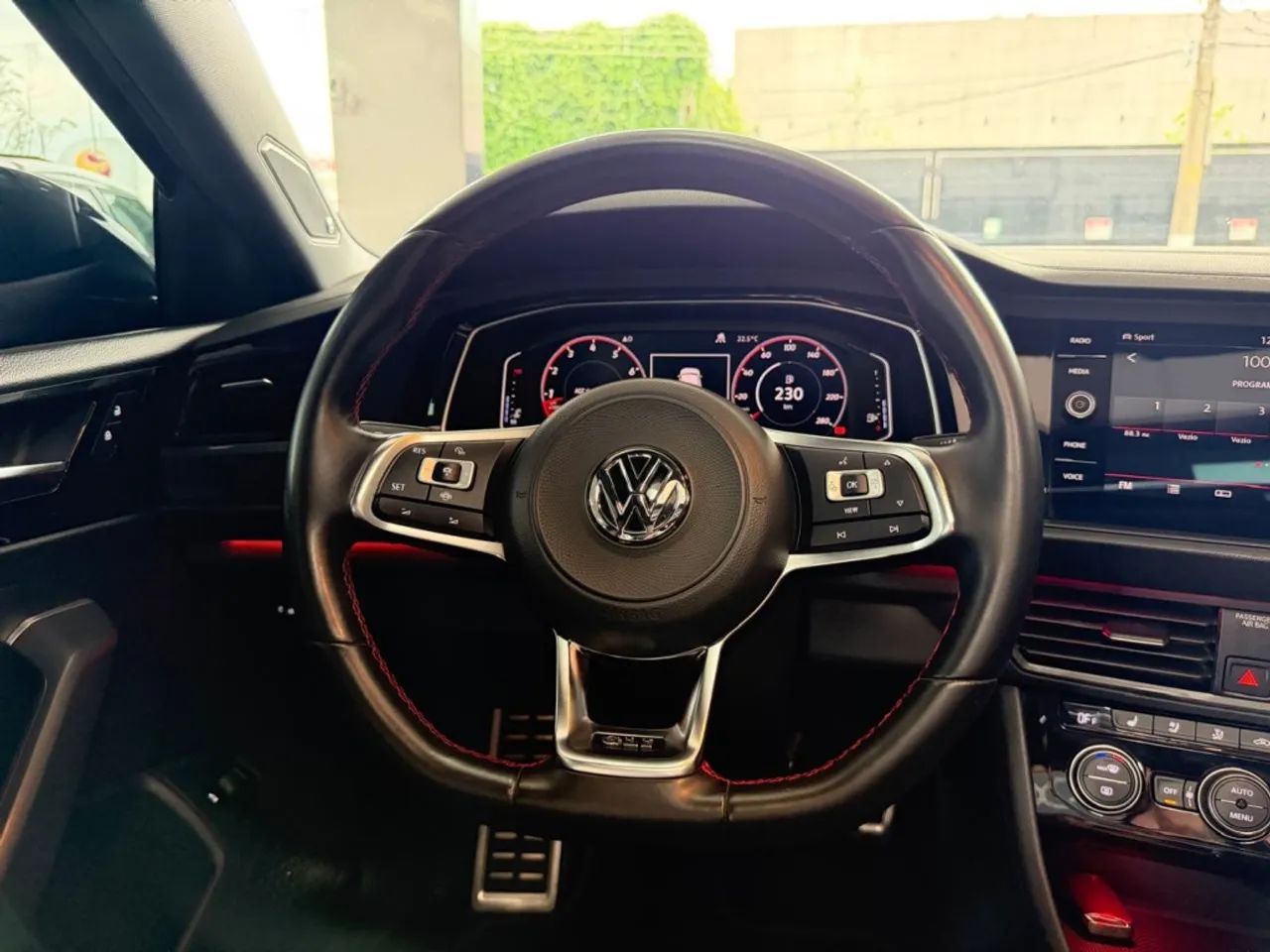 Volkswagen Jetta GLI 350 TSI 2.0 16V 4p Aut., foto 11 de 19