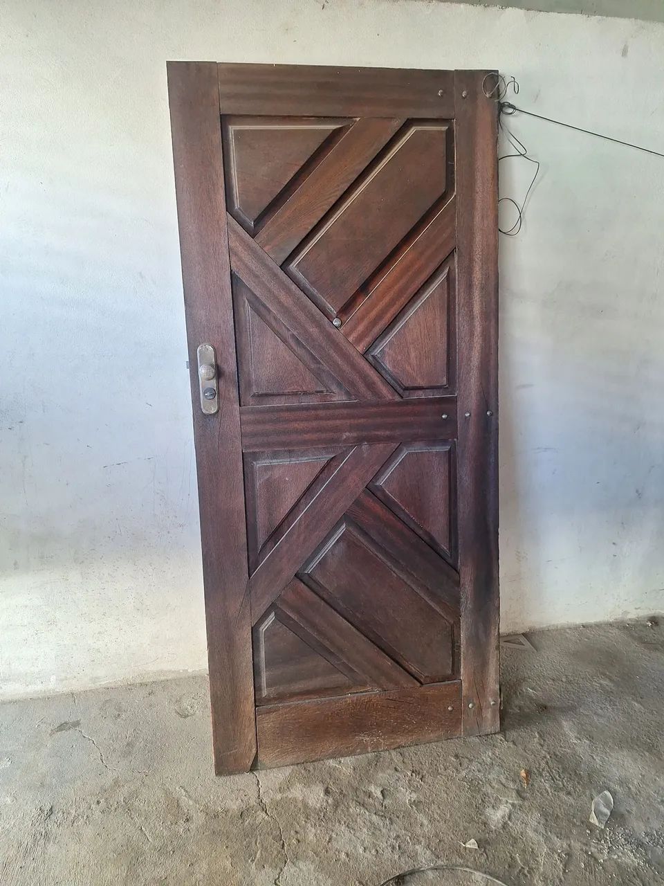 Portão de madeira / Garagem