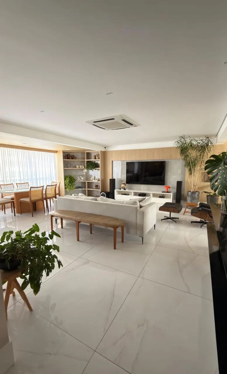 Apartamento Edifício Saint Michel e Saint Honore