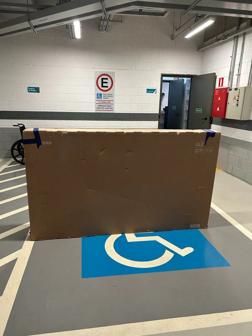 Caixa para transportar TV 85 Polegadas  - Foto 4