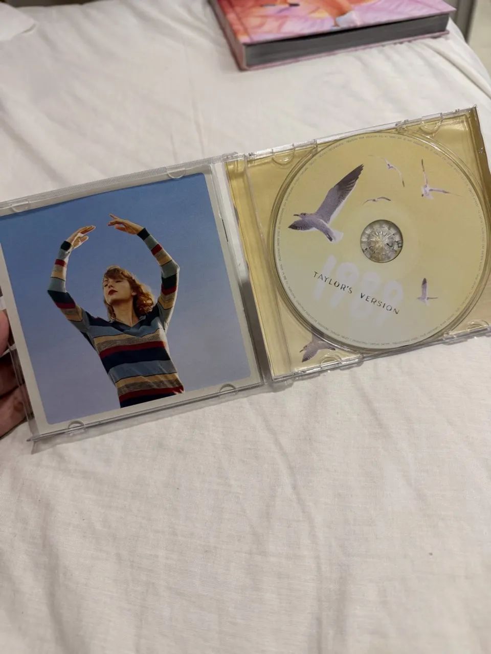 CD 1989 (Taylor?s Version) ? Sunrise Boulevard Yellow Edition  - Foto 3