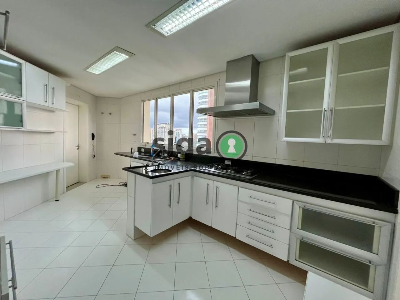 Apartamento de 260m2, com 4 suítes e 4 vagas no coração do Panamby - Foto 5
