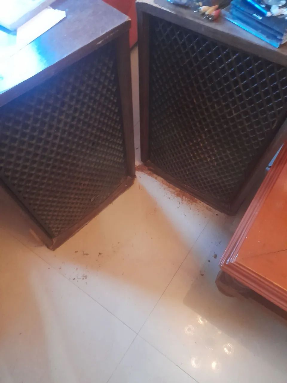 Par de caixas Sansui modelo SP-500