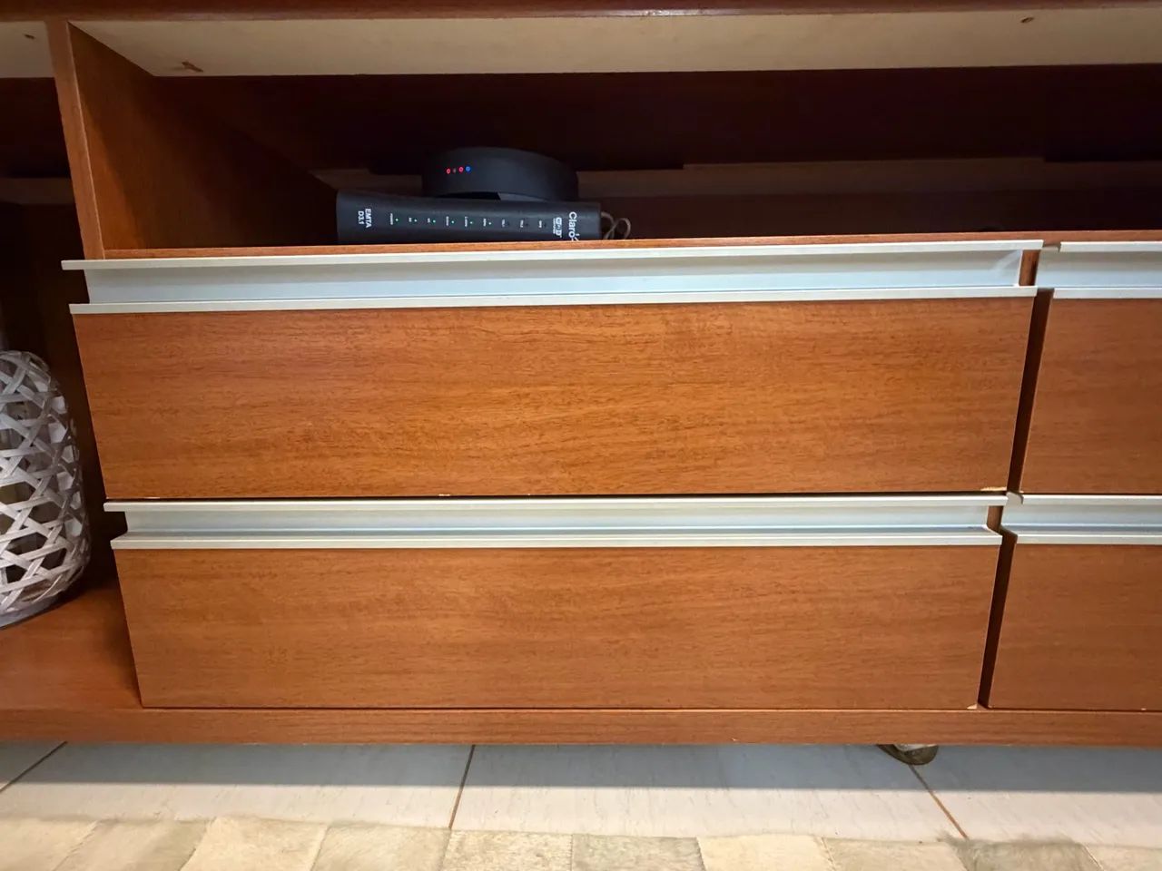  RACK COM PAINEL PARA TV - GRANDE, RESISTENTE E COM MUITO ESPAÇO - Foto 3