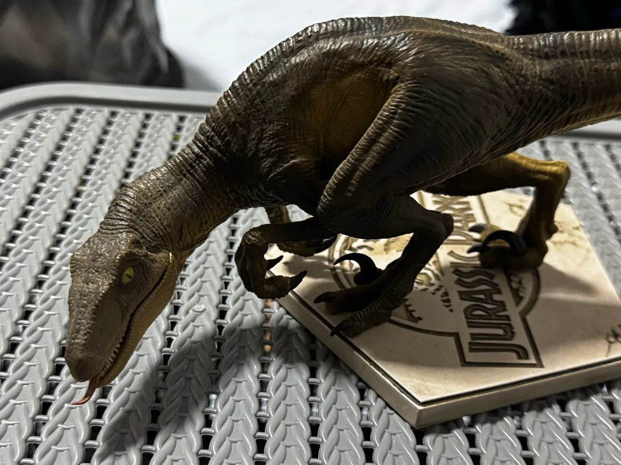 Velociraptor iron studios 