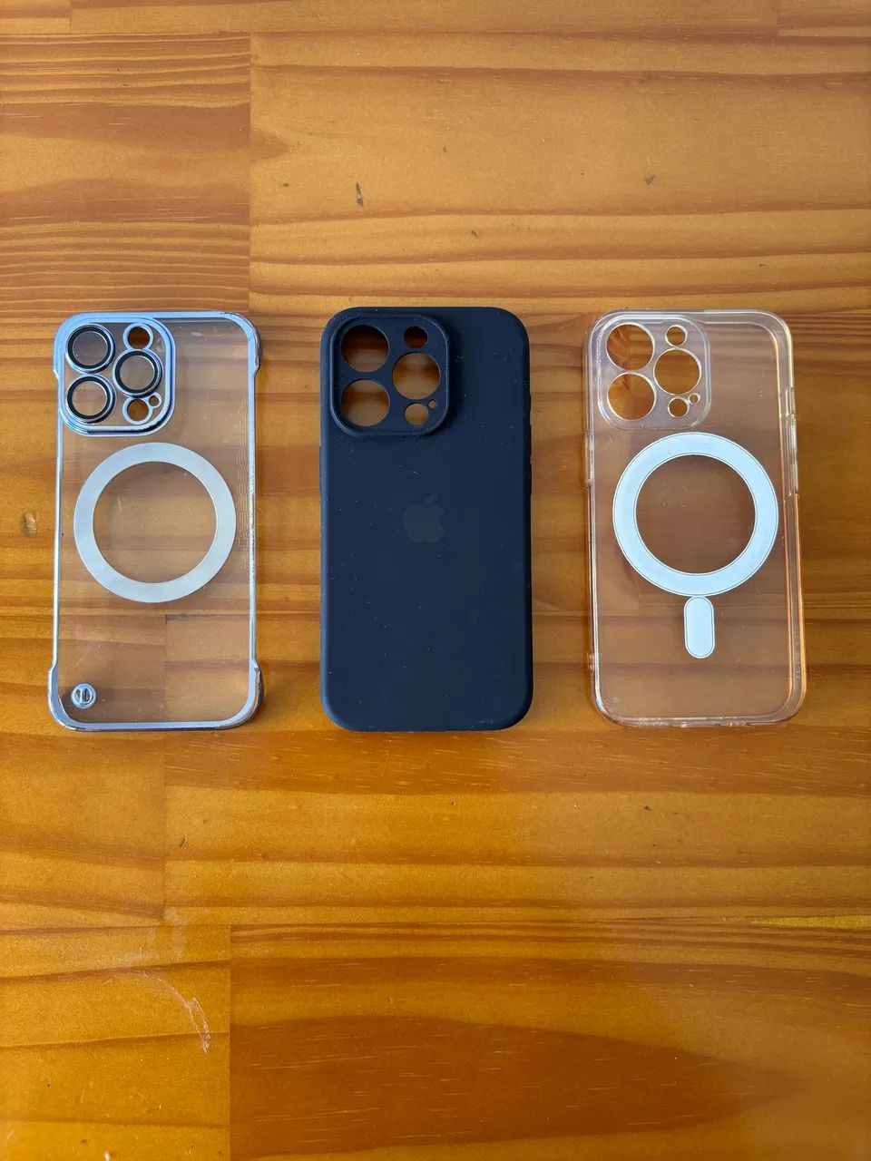 Capinhas iPhone 15 Pro - Kit com 3 unidades (MagSafe + Silicone Apple)