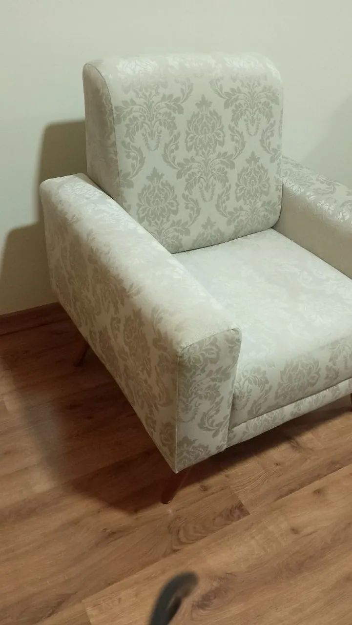02 poltronas Suede 