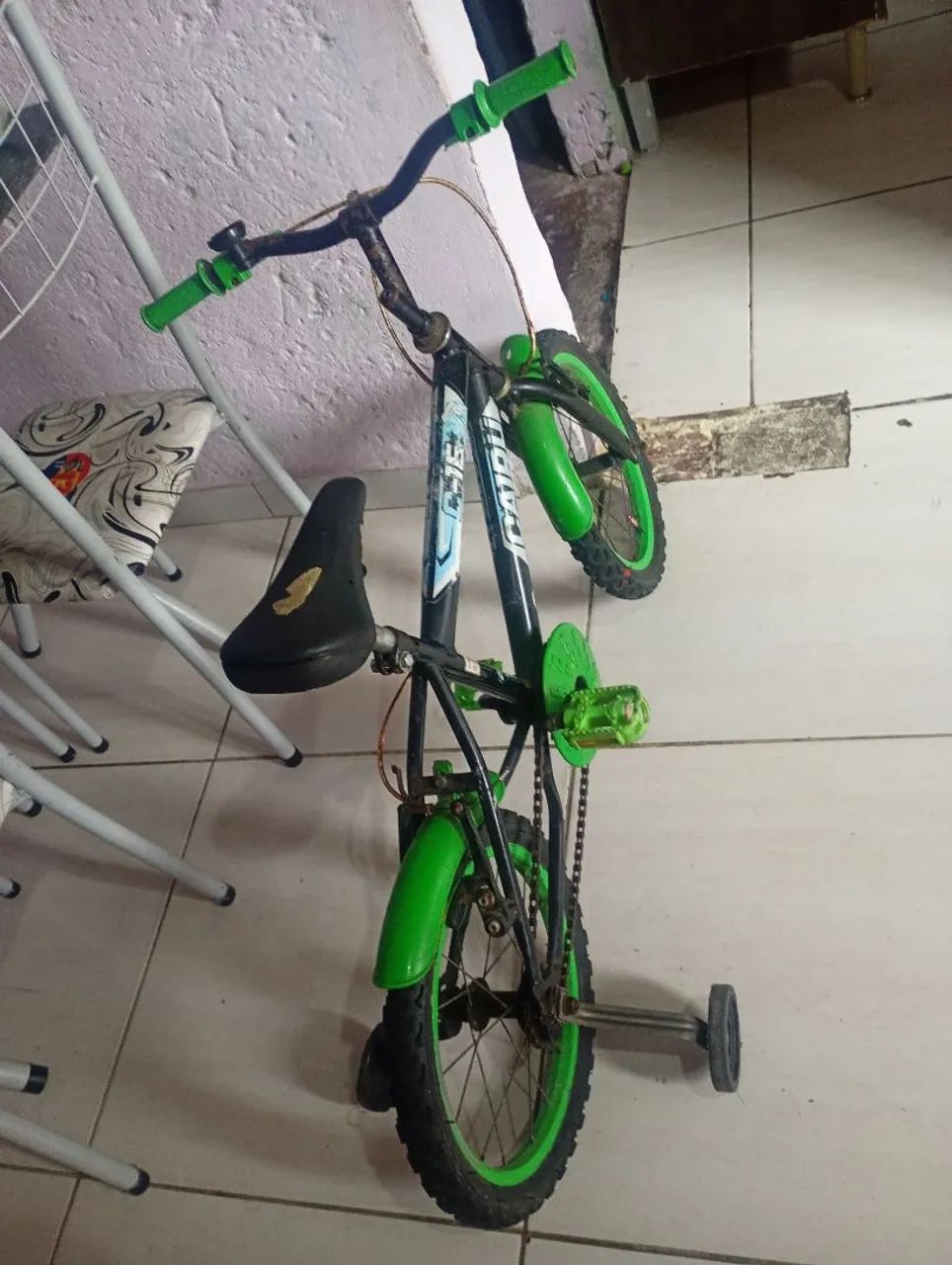 Bicicleta aro 16 semi nova  - Foto 3