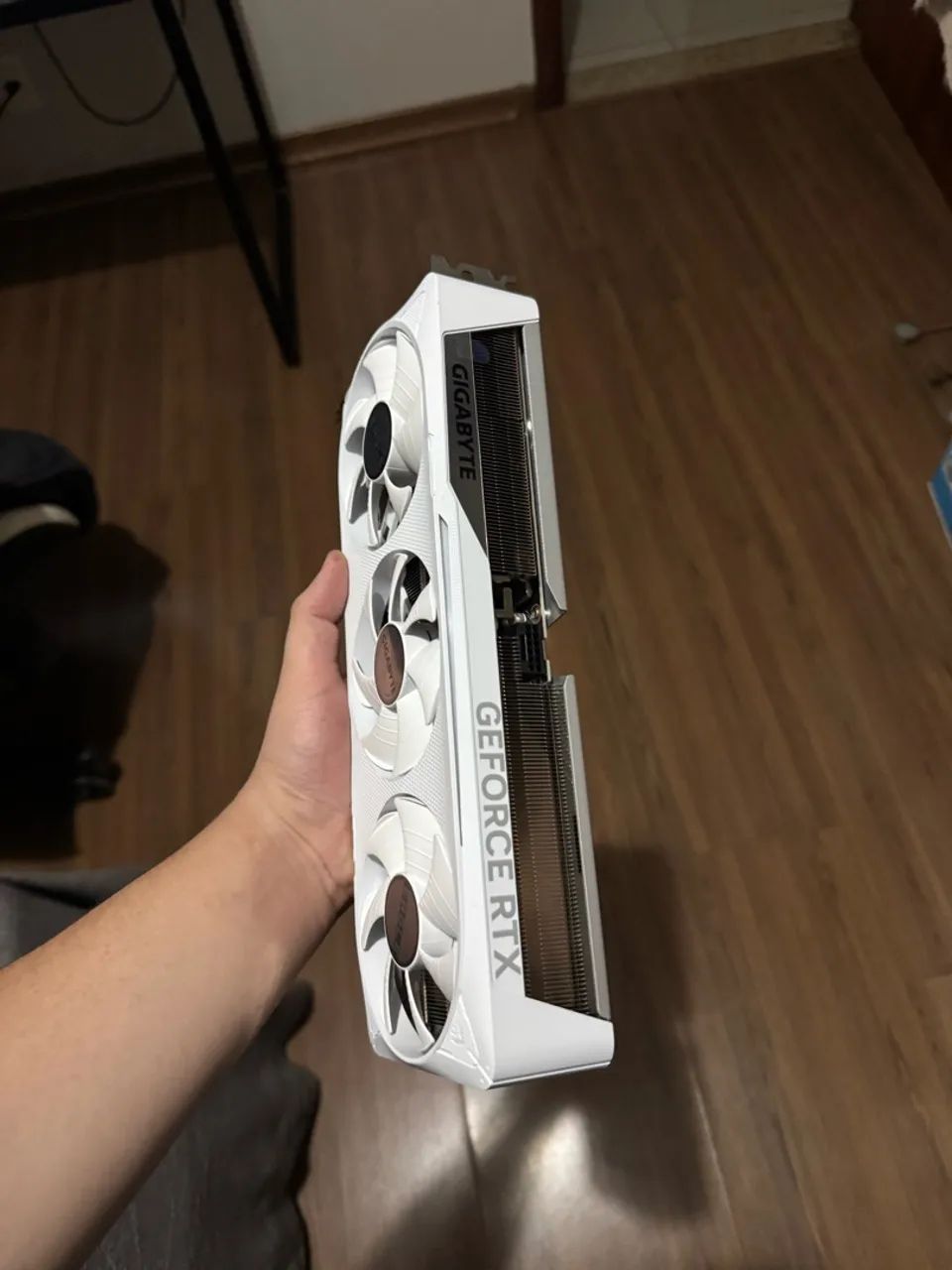 RTX 5070 WHITE - Foto 2