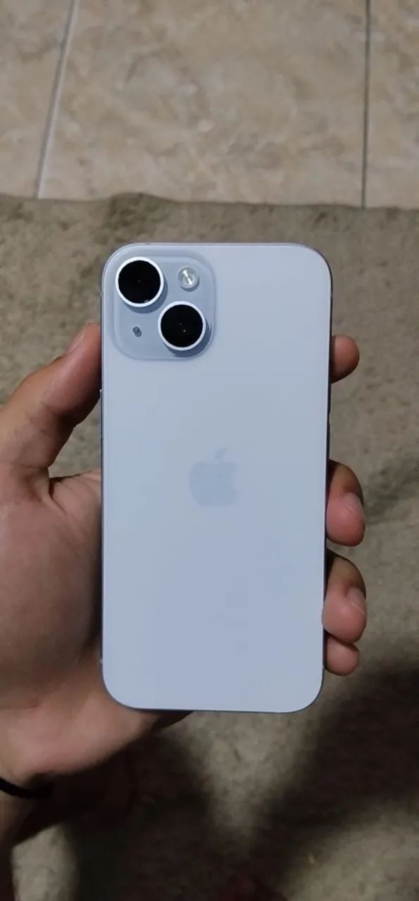Vendo iPhone 15 sem marcas de uso