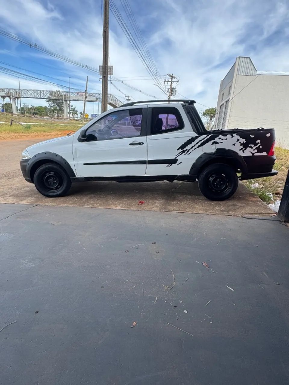 Fiat Strada Working 1.4 MPI Fire Flex 8V CD 2013