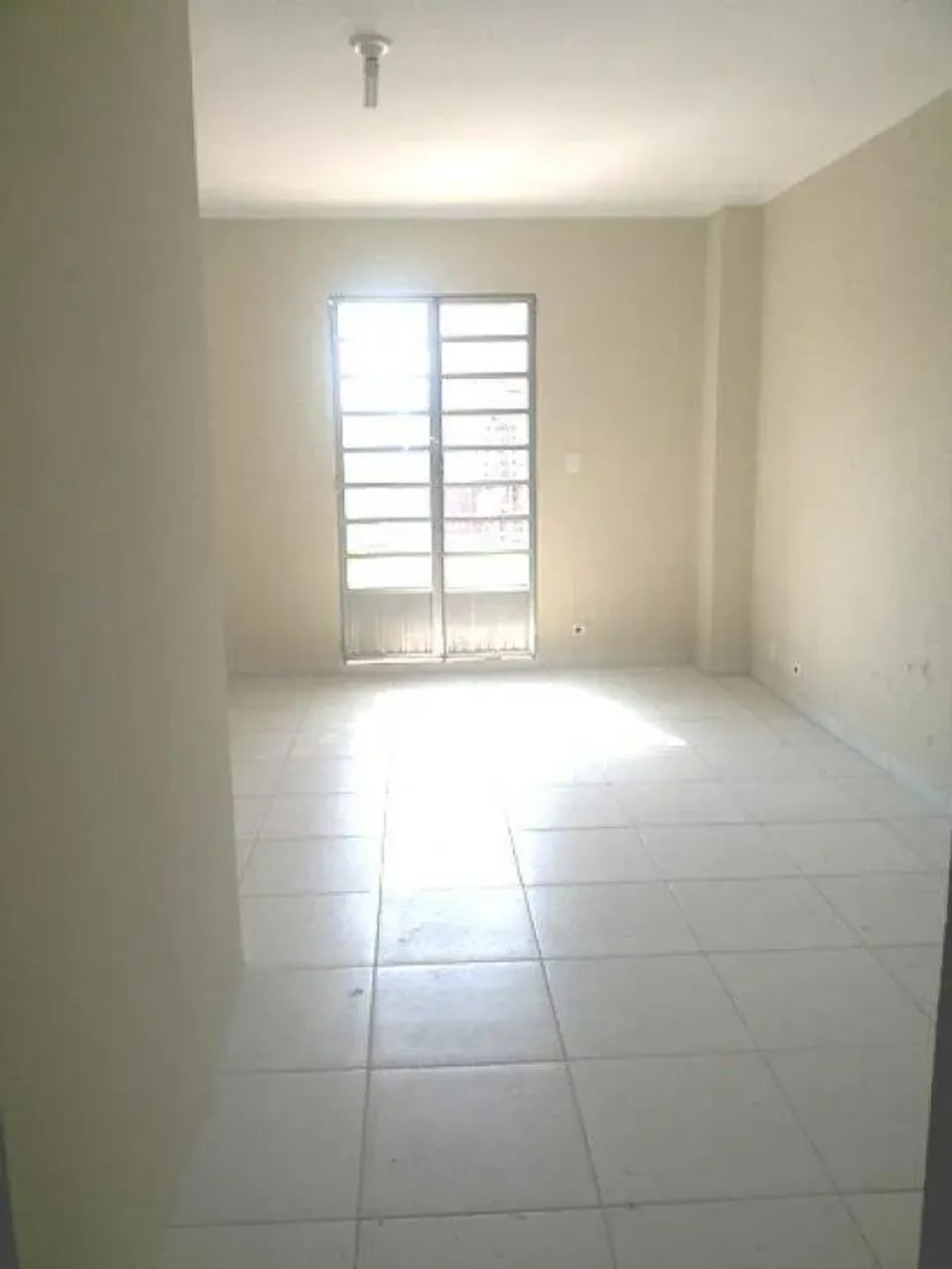 Sala Comercial à Venda em Avenida Principal com Vaga e Acesso à Via Anchieta - Foto 2