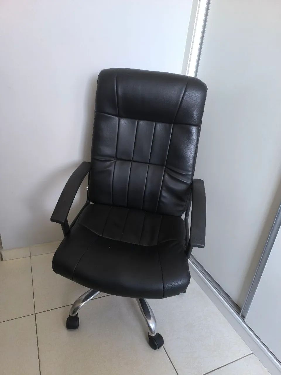 Cadeira com defeito  - Foto 3