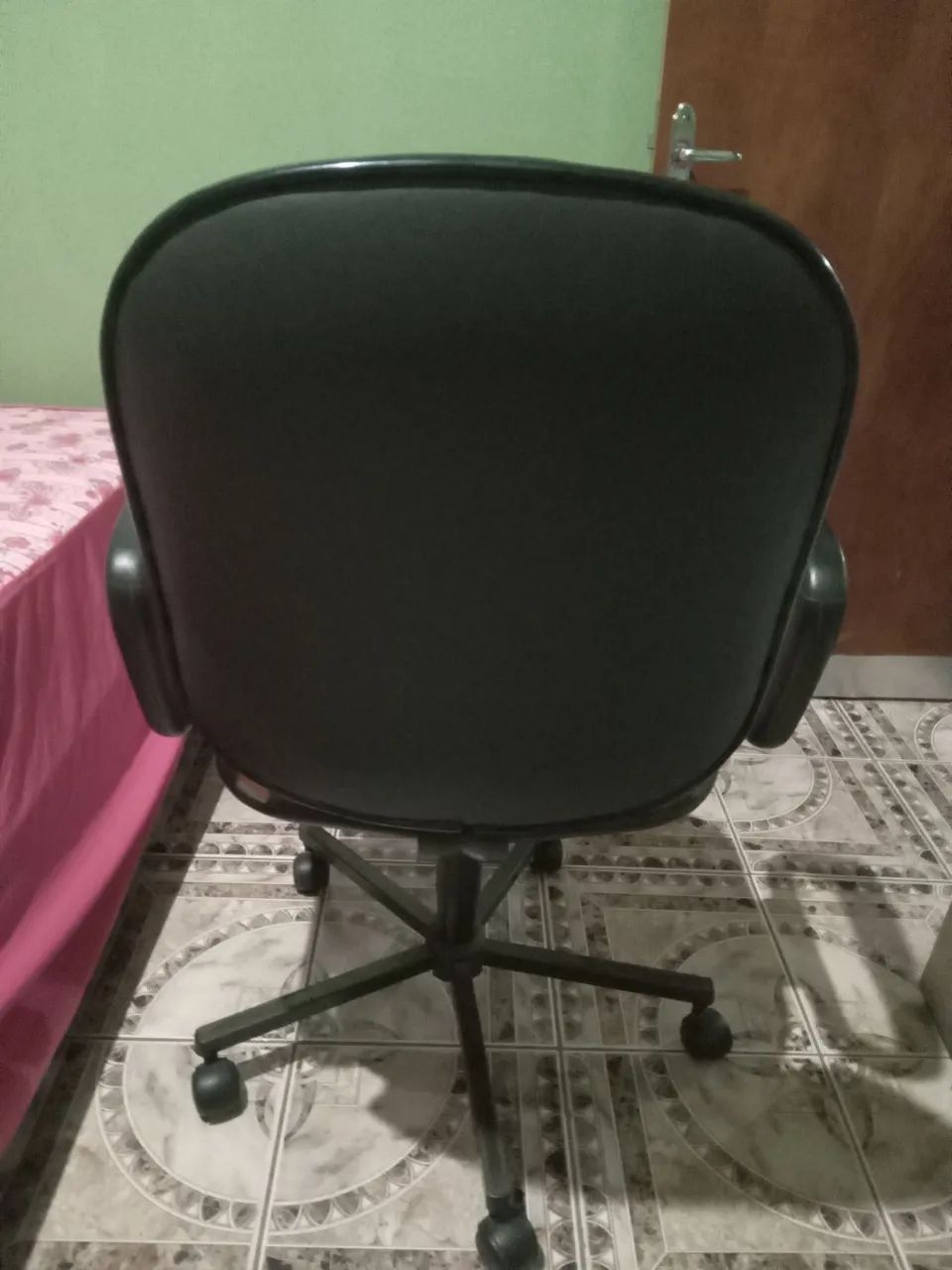 Cadeira  giratória  em anapolis  - Foto 5