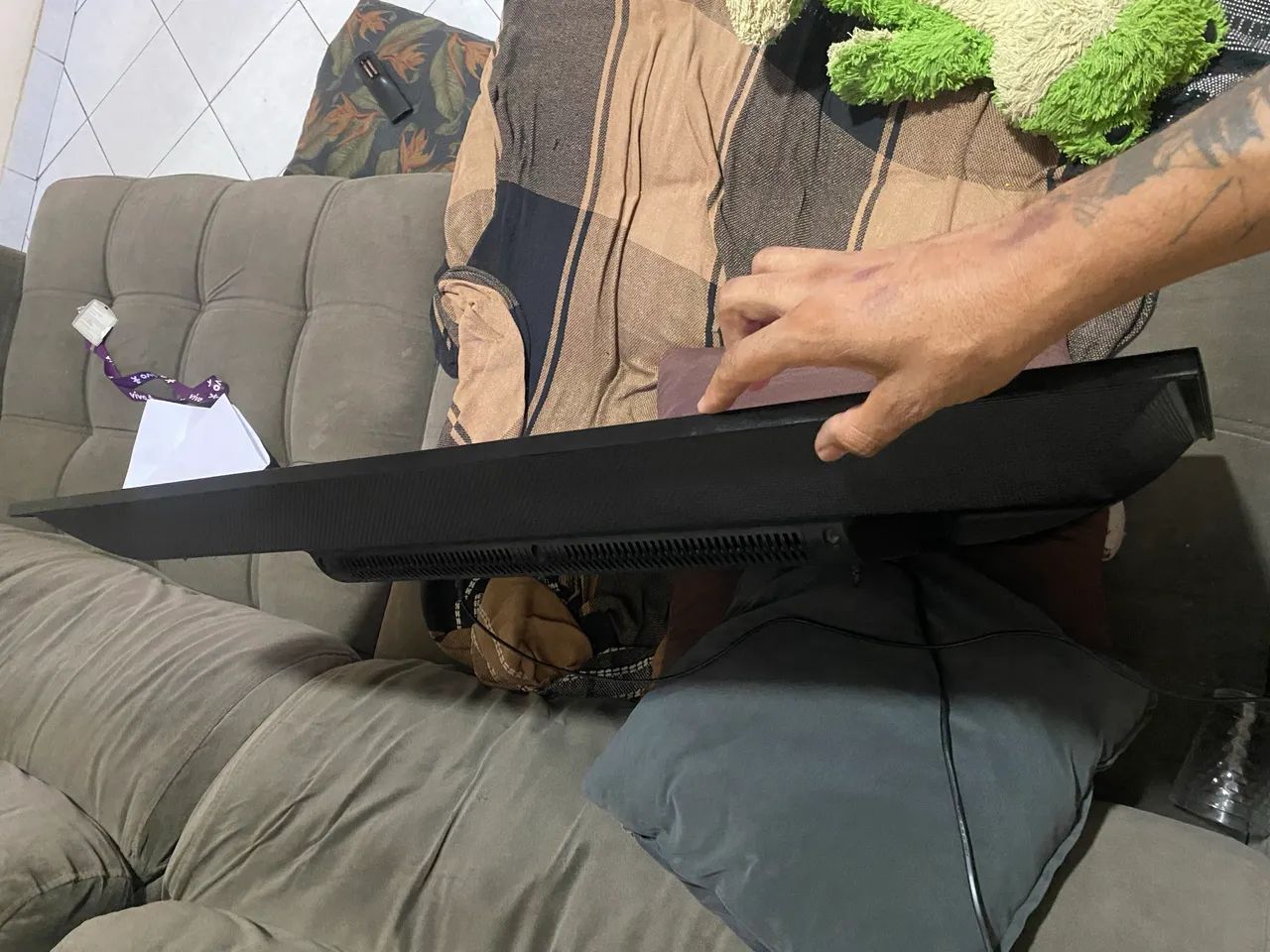 Tv 40 digital led não é smart  - Foto 2