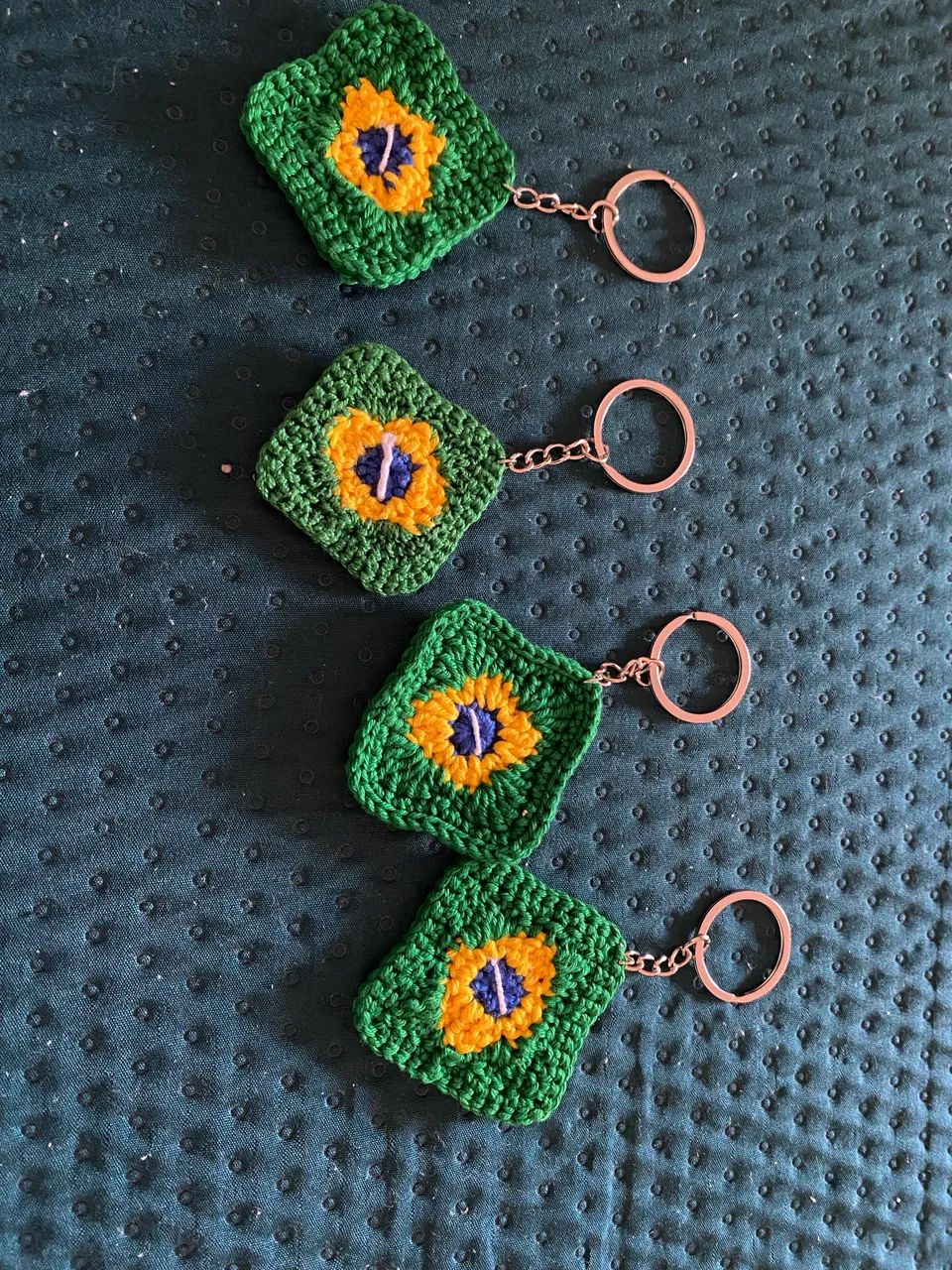 Chaveiro de crochê bandeira do Brasil  - Foto 2