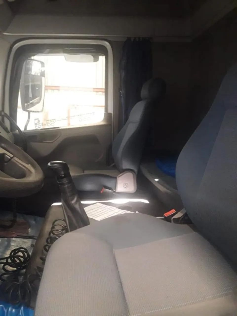  Vw constellation 19320 4x2 ano 2009 - Foto 4