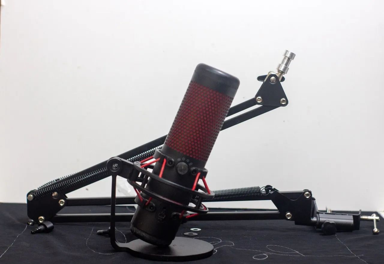 Vendo microfone HYPERX QUADCAST VERMELHO  - Foto 2