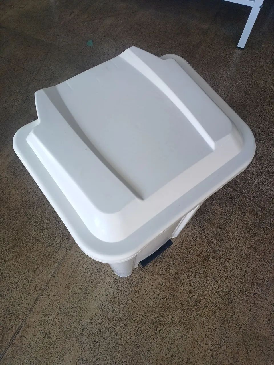 Lixeira Retangular c/ Pedal 50L - Bolivar  - Foto 2