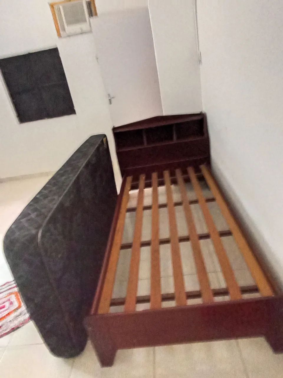 Cama de solteiro em madeira e colchão  - Foto 3