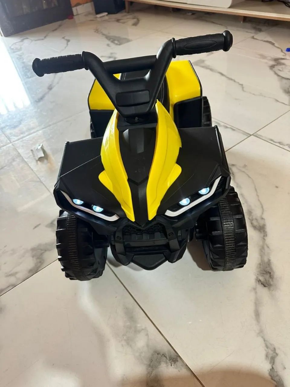 Carinho elétrico