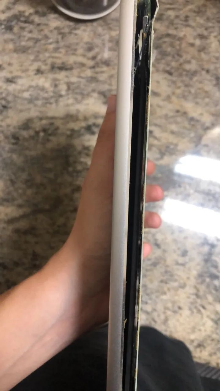 iPad Air 1ª Gen (A1474) - Tela Quebrada Descolando - Foto 2