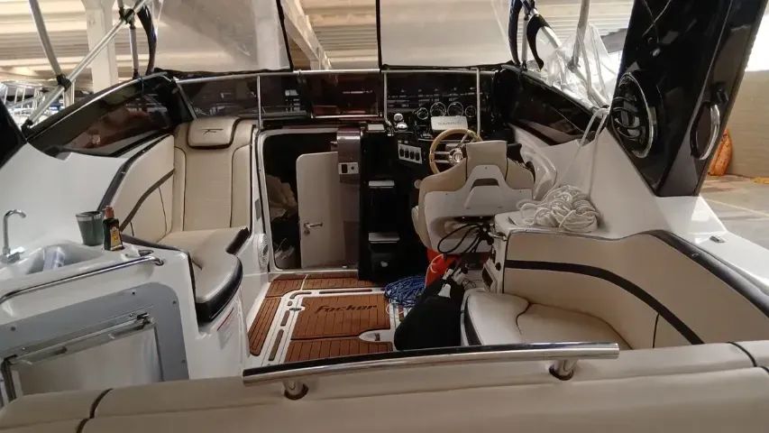 Lancha Focker 272 Gtc Motor Merc 6.2 300hp Carreta Encalhe - Foto 4