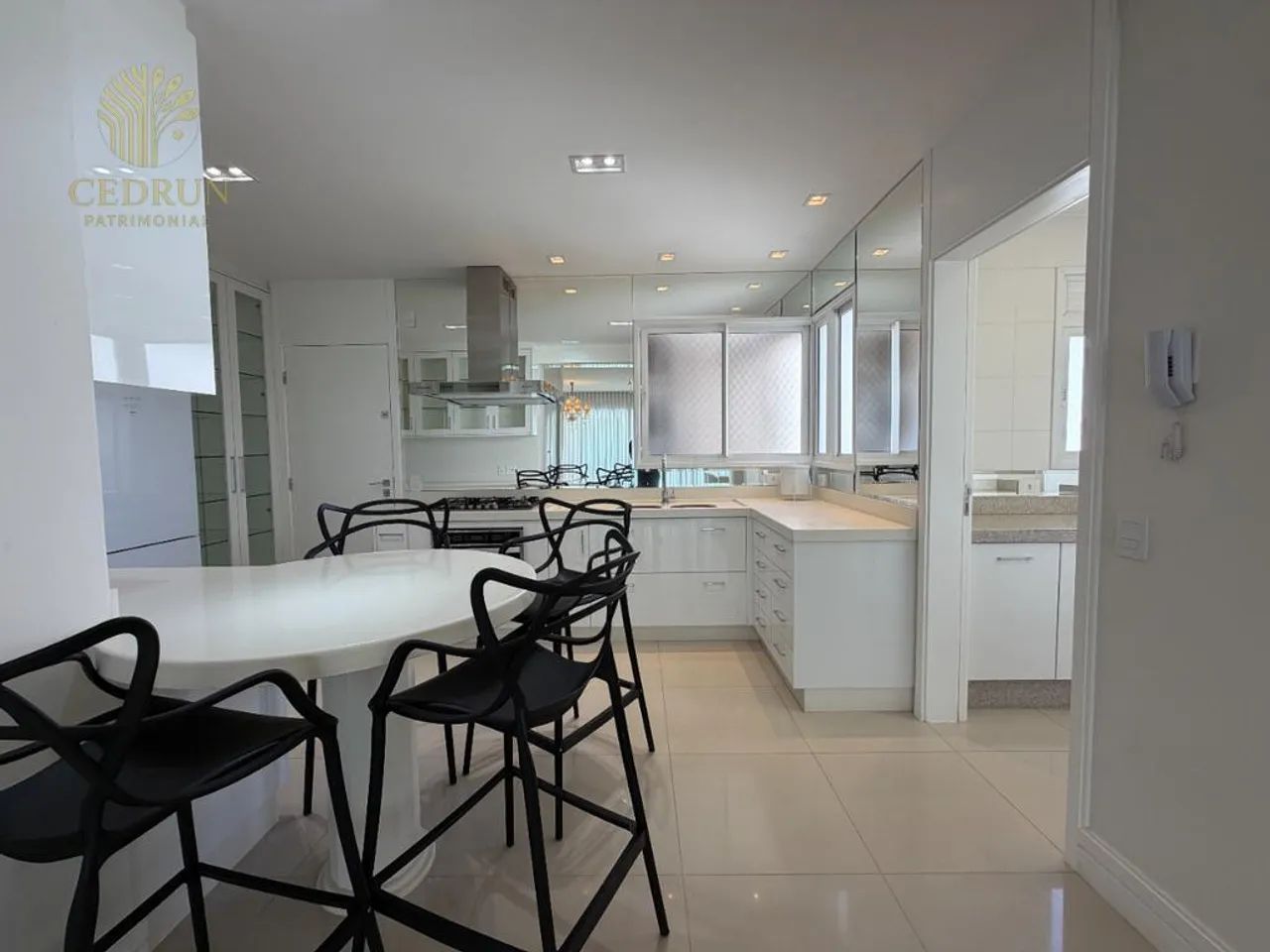 Apartamento para alugar em Maringá, Zona 08, com 3 suítes, com 179 m², Edifício Maison Vic - Foto 5
