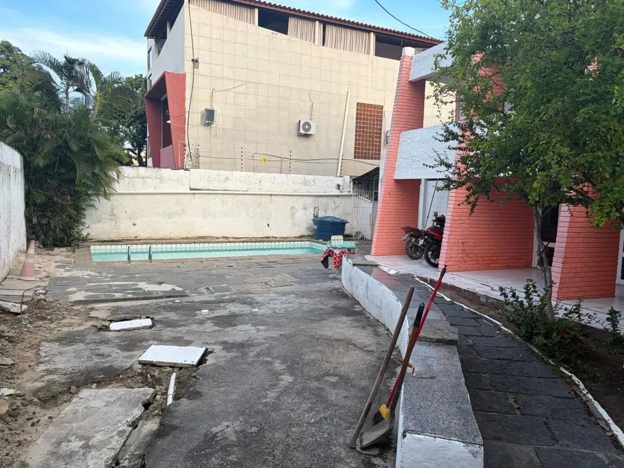 Imóvel para venda possui 480 metros quadrados com 6 quartos - Foto 4