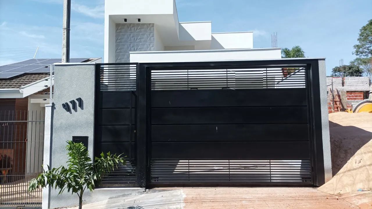 Casa à venda em Jardim Paris, Maringá-PR